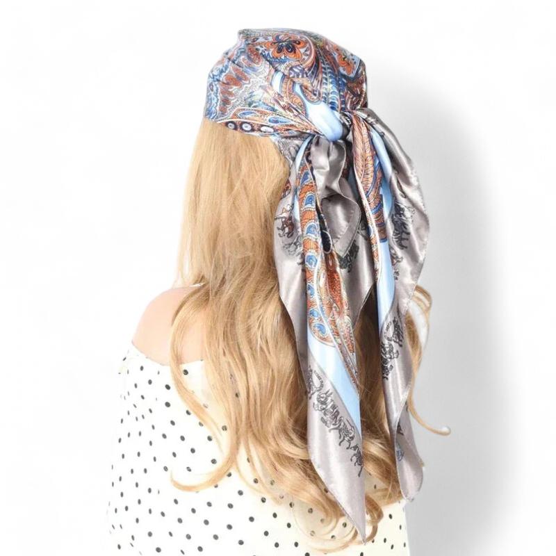 Foulard pour Mettre Dans Les Cheveux Bleu Ciel et Argent 90*90cm