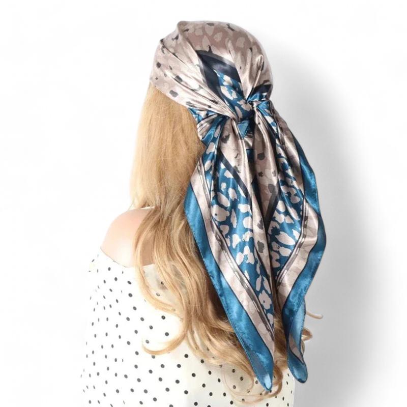 Foulard pour Mettre Dans Les Cheveux Beige et Bleu Satiné 90*90cm