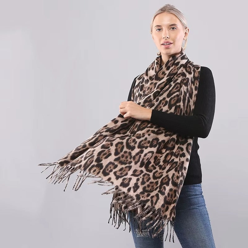 Grande Echarpe Femme Léopard portée autour du cou - Beige et Marron - Marron - Gris et Noir
