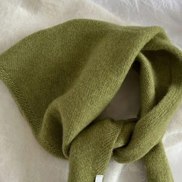Echarpe Triangle Femme Tricotée gros plan écharpe nouée - Pêche Douce - Noir Ébène - Bordeaux - Jaune Moutarde - Vert Olive - Bleu Ciel - Marron Doux - Gris Taupe - Crème Douce - Rose Poudré
