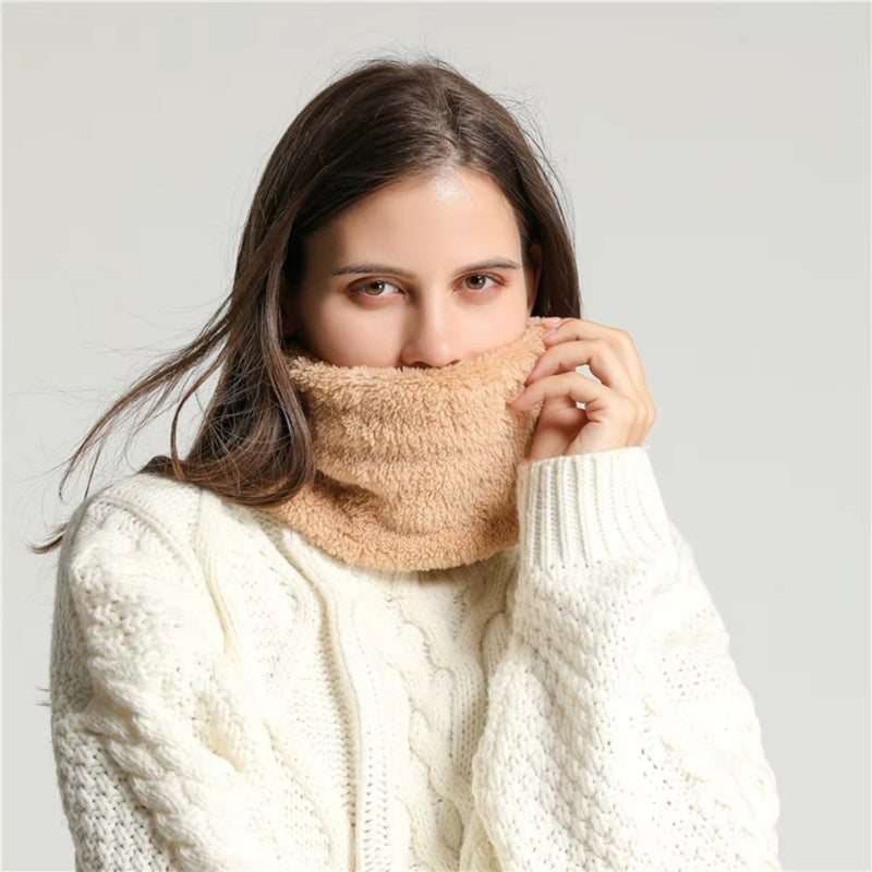 Cache Cou Fausse Fourrure