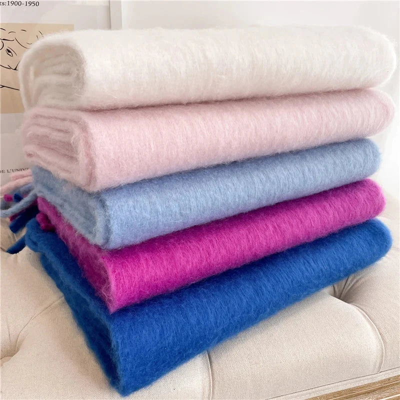 Grosse Echarpe à Franges cinq écharpes empilées - Bordeaux - Orange Fluo - Marron Chaud - Fuchsia - Vert Émeraude - Bleu Pâle - Vert Olive - Noir Profond - Crème Écrue - Bleu Ciel - Fuchsia Fluo - Vert Canard - Lavande Douce - Rouge Vif - Gris Foncé - Beige Doux
