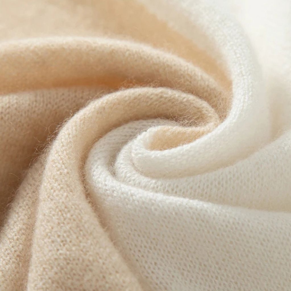 Écharpe Bicolore Cachemire Femme gros plan tissu - Bordeaux et Beige Clair - Beige Clair et Blanc - Beige Foncé et Blanc - Beige Sable et Crème - Gris Clair et Gris Foncé