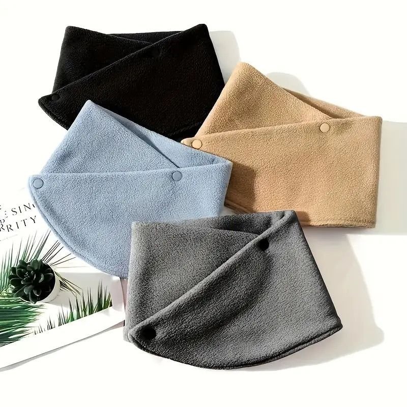 Snood Polaire Femme quatre articles alignés - Noir Ébène - Rose Doux - Crème Éclatante - Beige Clair - Gris Clair - Bleu Pétrole - Fuchsia Intense - Gris Foncé - Bordeaux