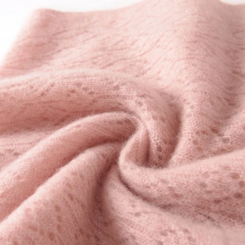 Écharpe Rose Poudré en Cachemire gros plan texture douce - Rose