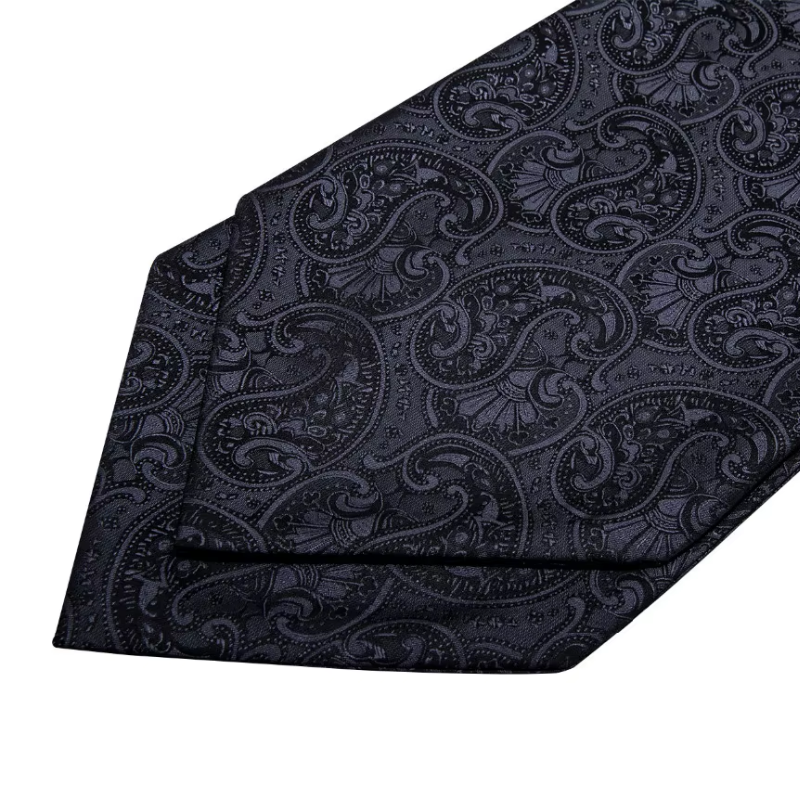 Ascot en Soie avec Boutons et Pochette noir drapé détail