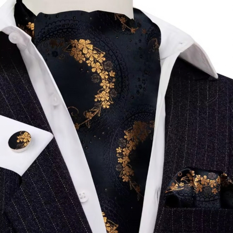 Ascot en Soie avec Boutons et Pochette noir et or détail