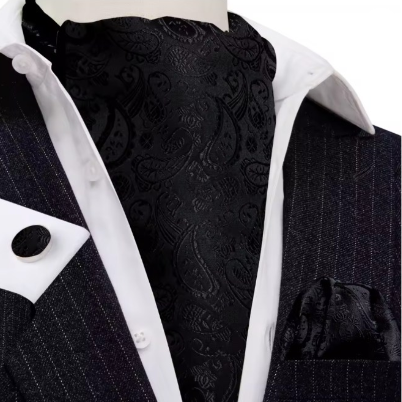 Ascot en Soie avec Boutons et Pochette Noir Mat