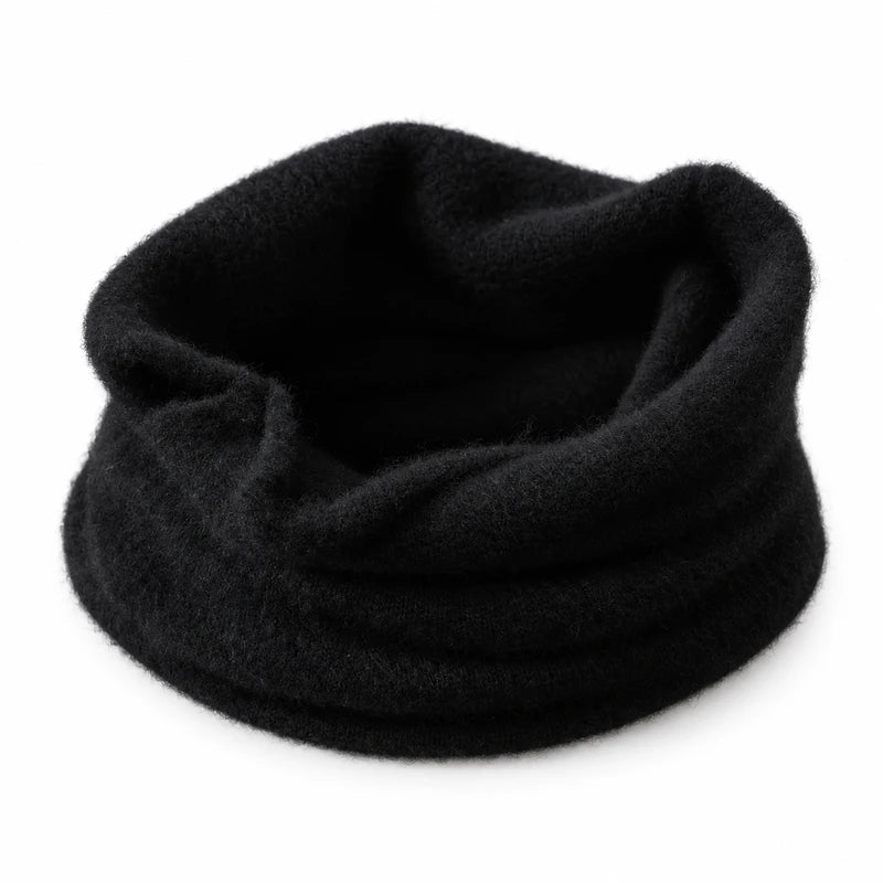 Écharpe tube en laine noire sur fond blanc, col snood en maille douce